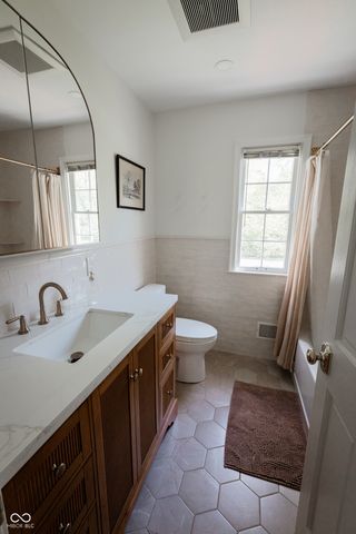 5916 E Pleasant Run Parkway North Drive, Indianapolis, IN 46219