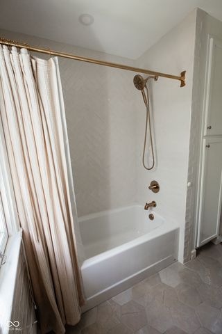 5916 E Pleasant Run Parkway North Drive, Indianapolis, IN 46219