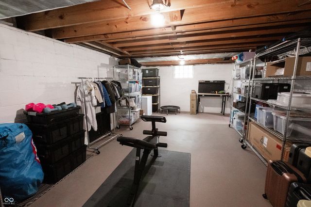 5916 E Pleasant Run Parkway North Drive, Indianapolis, IN 46219