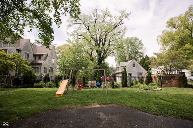 5916 E Pleasant Run Parkway North Drive, Indianapolis, IN 46219