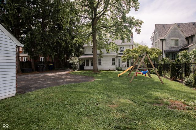 5916 E Pleasant Run Parkway North Drive, Indianapolis, IN 46219