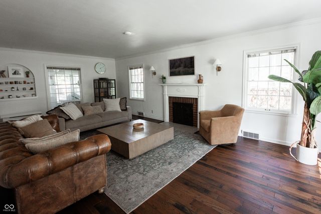 5916 E Pleasant Run Parkway North Drive, Indianapolis, IN 46219