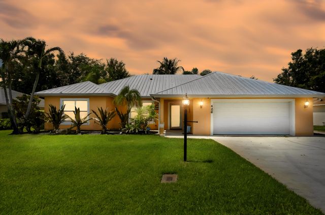 426 NE Vanda Terrado, Jensen Beach, FL 34957