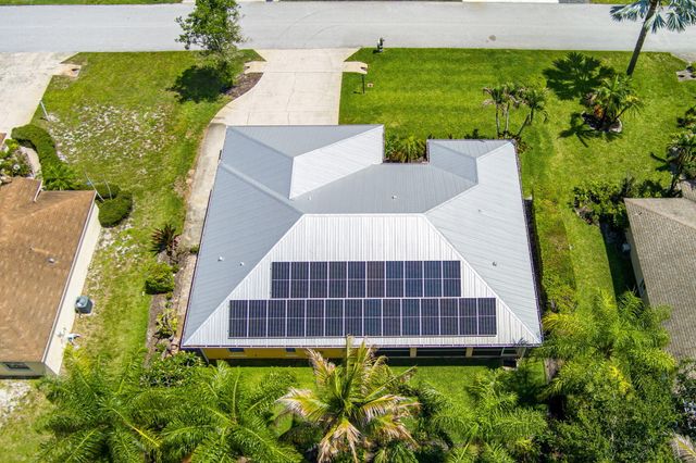 426 NE Vanda Terrado, Jensen Beach, FL 34957