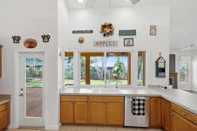 426 NE Vanda Terrado, Jensen Beach, FL 34957