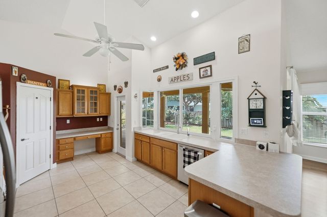 426 NE Vanda Terrado, Jensen Beach, FL 34957