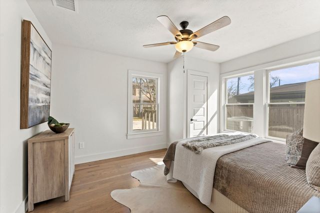 3725 Griggs Road, Houston, TX 77021