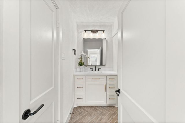 3725 Griggs Road, Houston, TX 77021