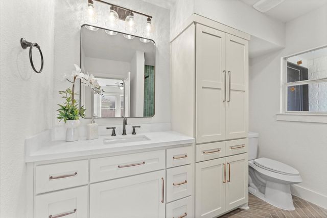 3725 Griggs Road, Houston, TX 77021