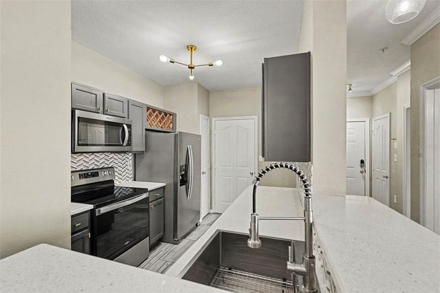 5000 CULBREATH KEY WAY 4203, Tampa, FL 33611