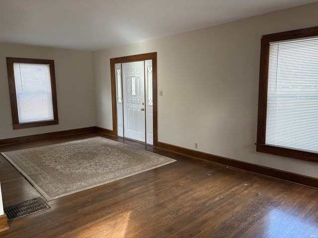 352 N Broadway Street, Peru, IN 46970