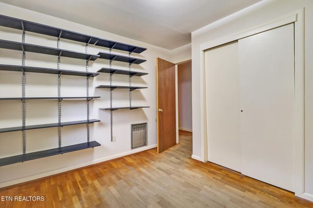 109 Wakefield Rd, Oak Ridge, TN 37830