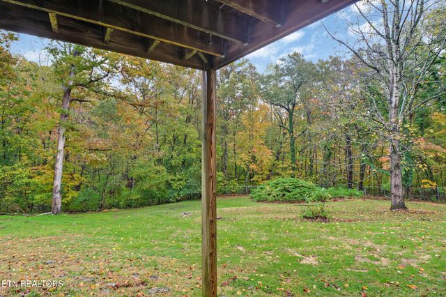 109 Wakefield Rd, Oak Ridge, TN 37830