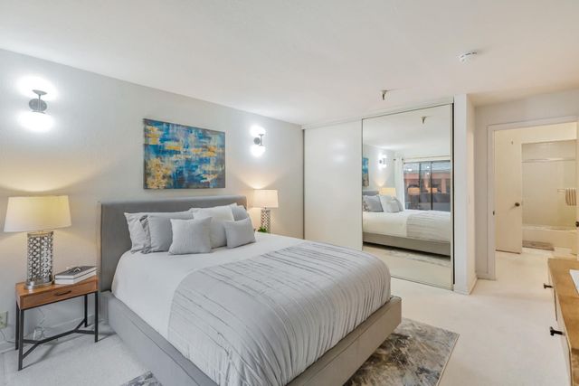 295 Lenox Avenue 203, Oakland, CA 94610