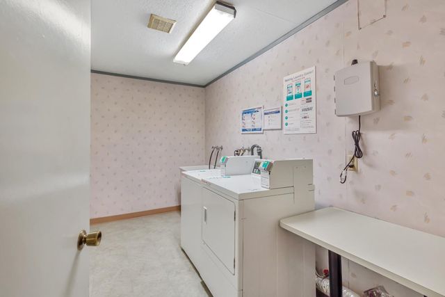 295 Lenox Avenue 203, Oakland, CA 94610