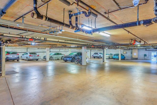 295 Lenox Avenue 203, Oakland, CA 94610