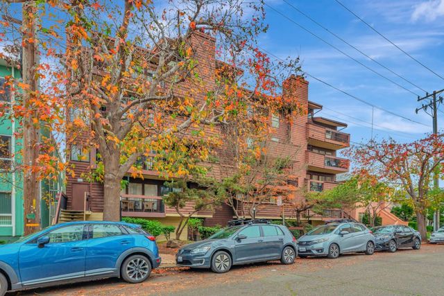 295 Lenox Avenue 203, Oakland, CA 94610