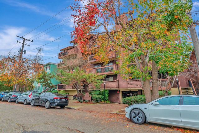 295 Lenox Avenue 203, Oakland, CA 94610