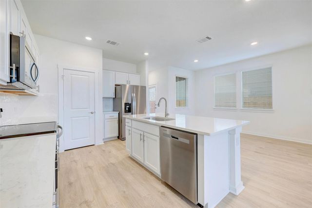 2301 Wallin Bradley DR, Round Rock, TX 78665