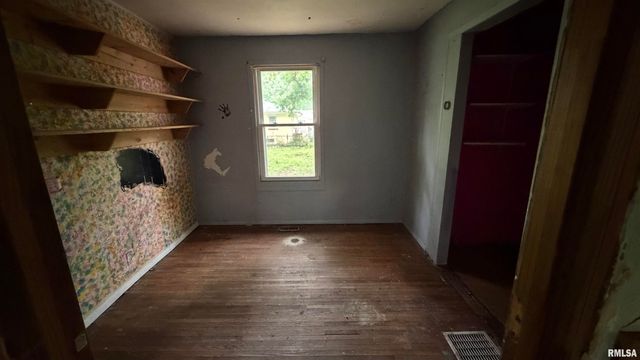 129 HAZEL Court, Creve Coeur, IL 61610