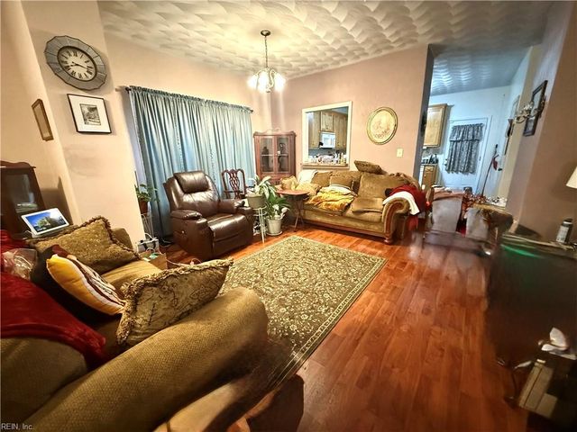 2029 Stonehurst ST, Chesapeake, VA 23324