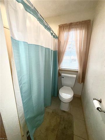 2029 Stonehurst ST, Chesapeake, VA 23324