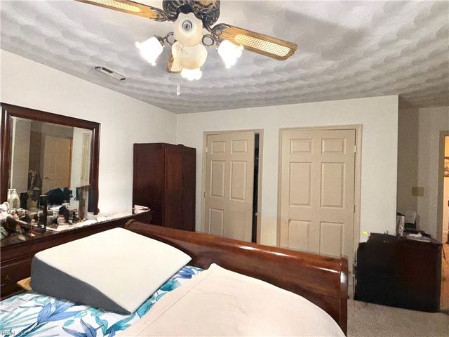 2029 Stonehurst ST, Chesapeake, VA 23324