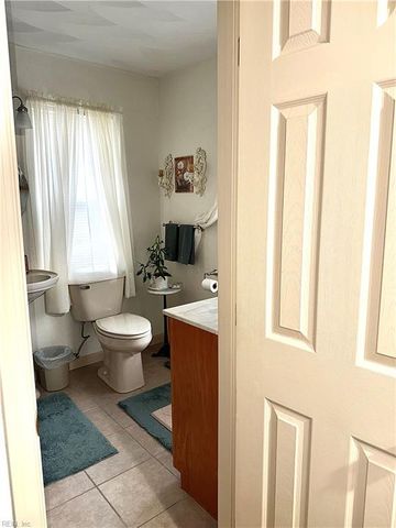 2029 Stonehurst ST, Chesapeake, VA 23324