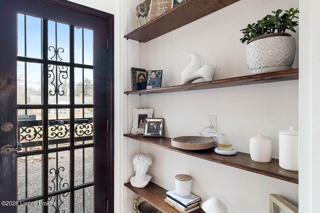 7803 Brownsboro Rd, Louisville, KY 40241