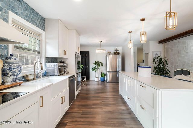 7803 Brownsboro Rd, Louisville, KY 40241