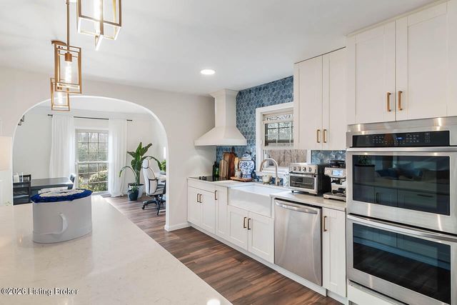 7803 Brownsboro Rd, Louisville, KY 40241