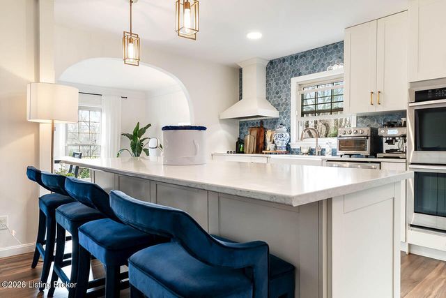 7803 Brownsboro Rd, Louisville, KY 40241