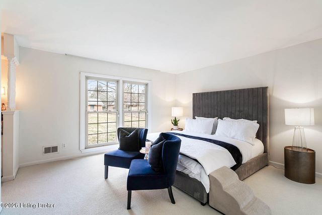 7803 Brownsboro Rd, Louisville, KY 40241