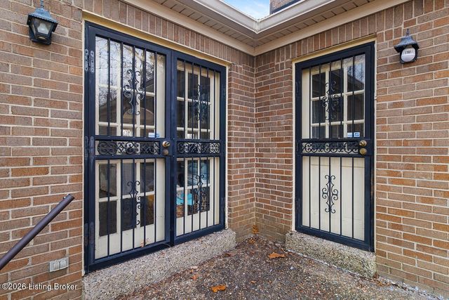 7803 Brownsboro Rd, Louisville, KY 40241