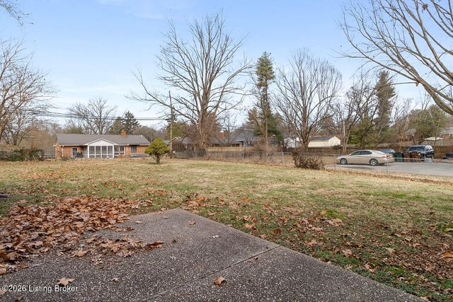 7803 Brownsboro Rd, Louisville, KY 40241