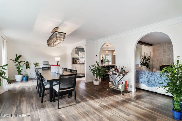 7803 Brownsboro Rd, Louisville, KY 40241