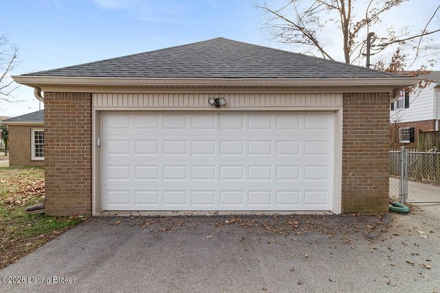 7803 Brownsboro Rd, Louisville, KY 40241