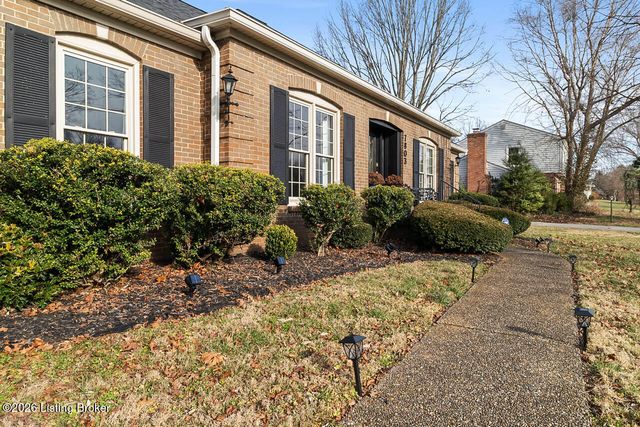 7803 Brownsboro Rd, Louisville, KY 40241