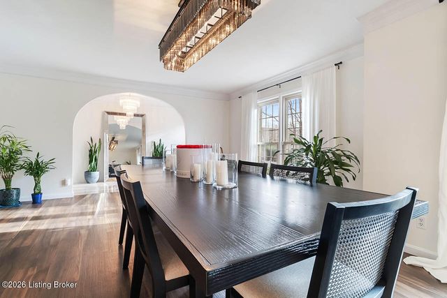 7803 Brownsboro Rd, Louisville, KY 40241