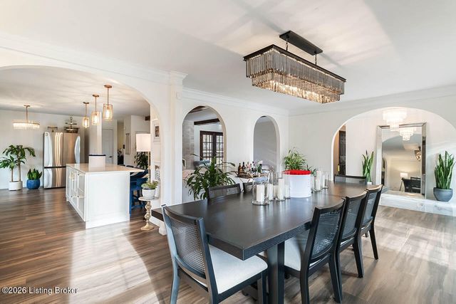 7803 Brownsboro Rd, Louisville, KY 40241