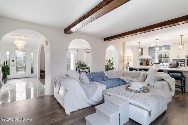 7803 Brownsboro Rd, Louisville, KY 40241