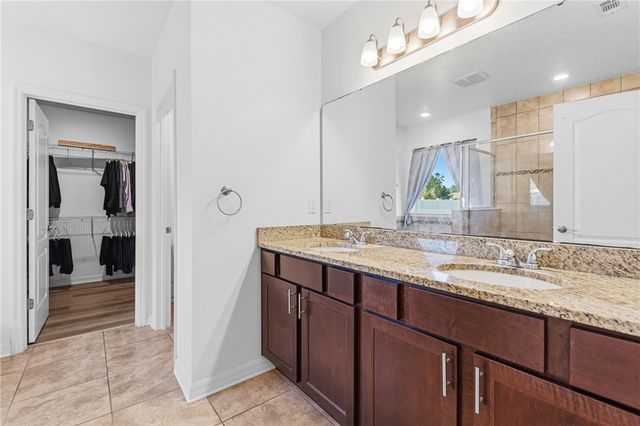 135 Walnut Way, Kingsland, GA 31548