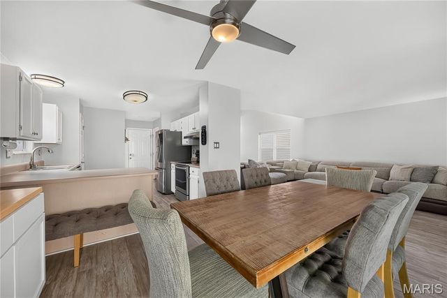 3412 Charleston Place Court, Manchester, MO 63088