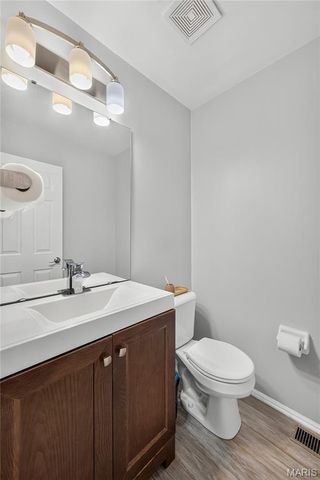 3412 Charleston Place Court, Manchester, MO 63088