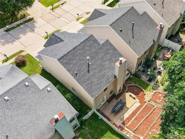 3412 Charleston Place Court, Manchester, MO 63088