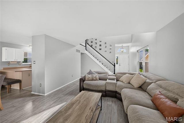 3412 Charleston Place Court, Manchester, MO 63088