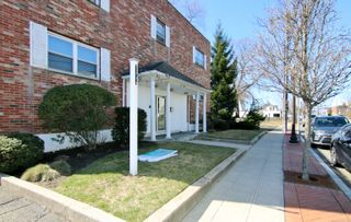 43 Crescent Street APT 11, Stamford, CT 06906