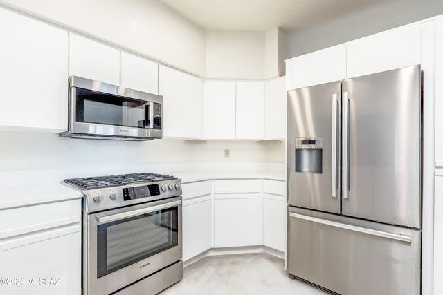 5825 N Misty Ridge Drive, Tucson, AZ 85718