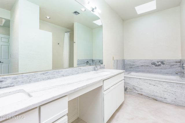 5825 N Misty Ridge Drive, Tucson, AZ 85718