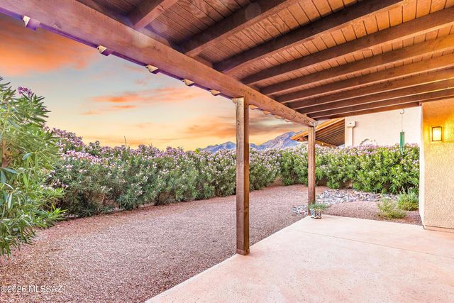 5825 N Misty Ridge Drive, Tucson, AZ 85718